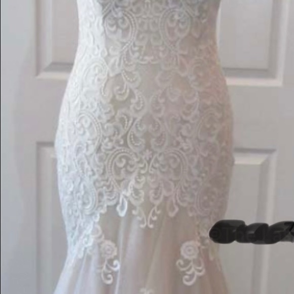 Allure Bridal Wedding dress, Style #9468 - Picture 4 of 6